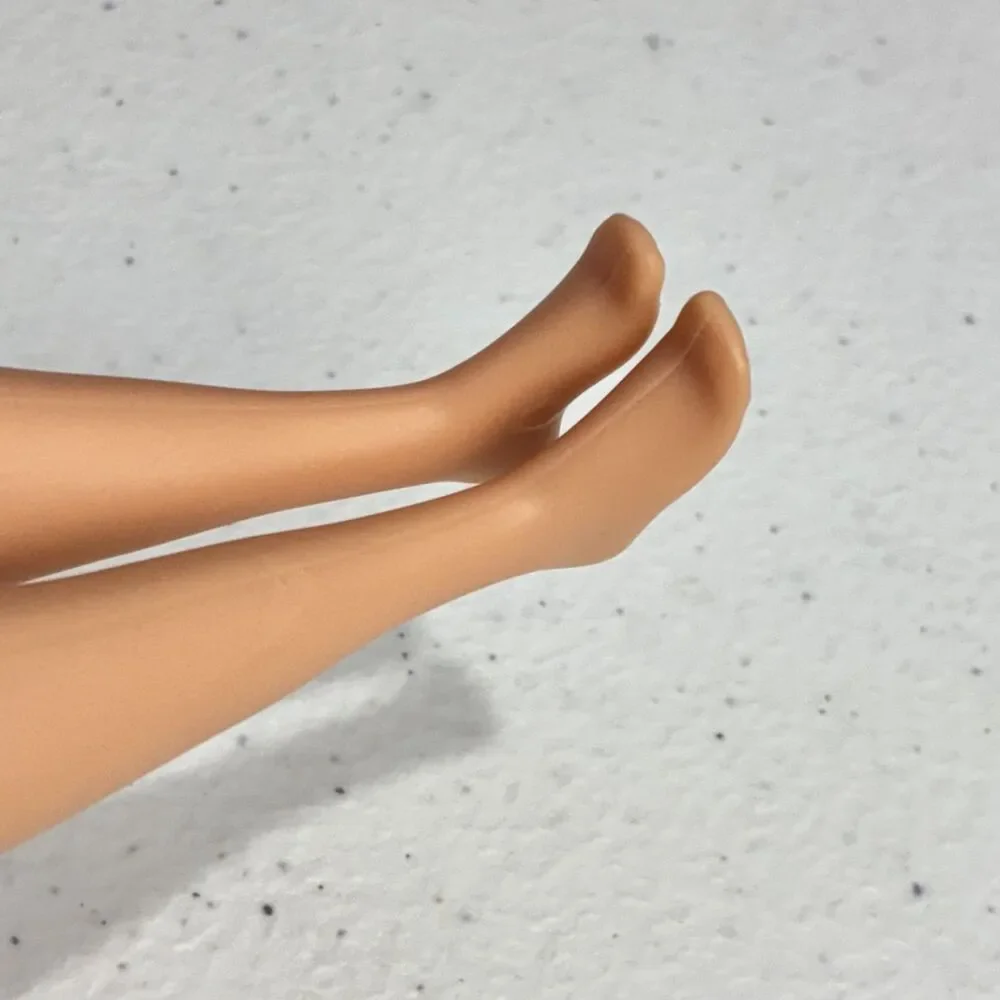 Barbie You Can Be Anything Coffee Shop Barista Doll Curvy Blonde Bun Millie Face